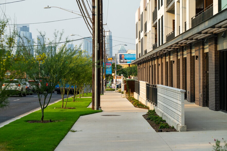 More Photos Of 2209 S First St, Austin Apartments For Sale