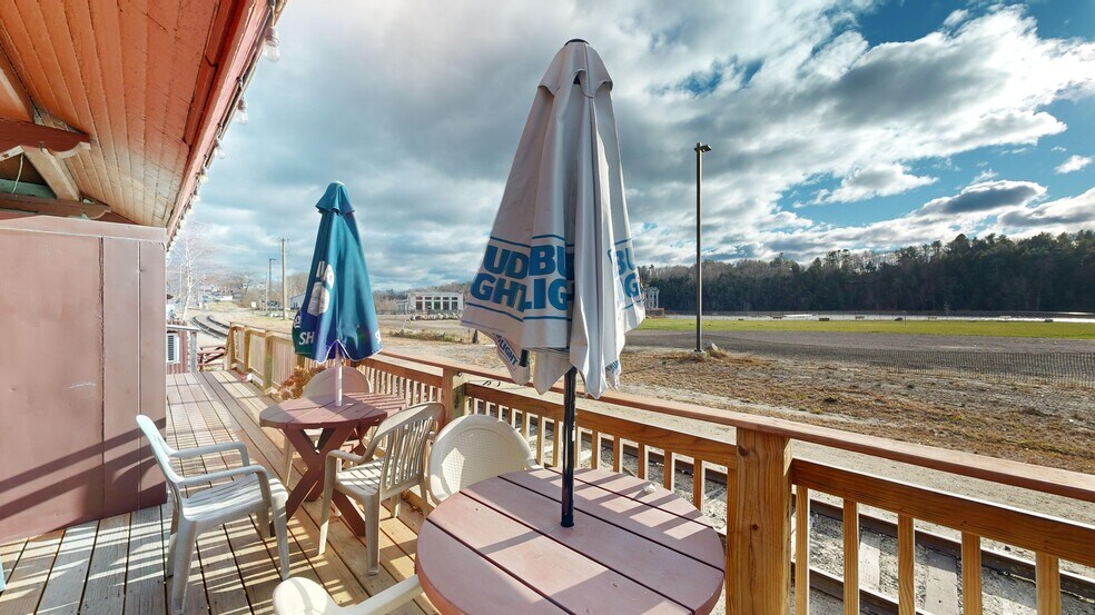 More Photos Of 695 Lisbon St, Lisbon Restaurant For Sale