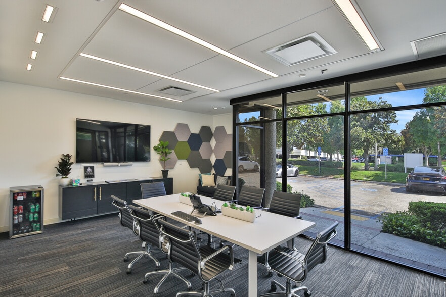 More Photos Of 417 E Huntington Dr, Monrovia Research And Development For Lease