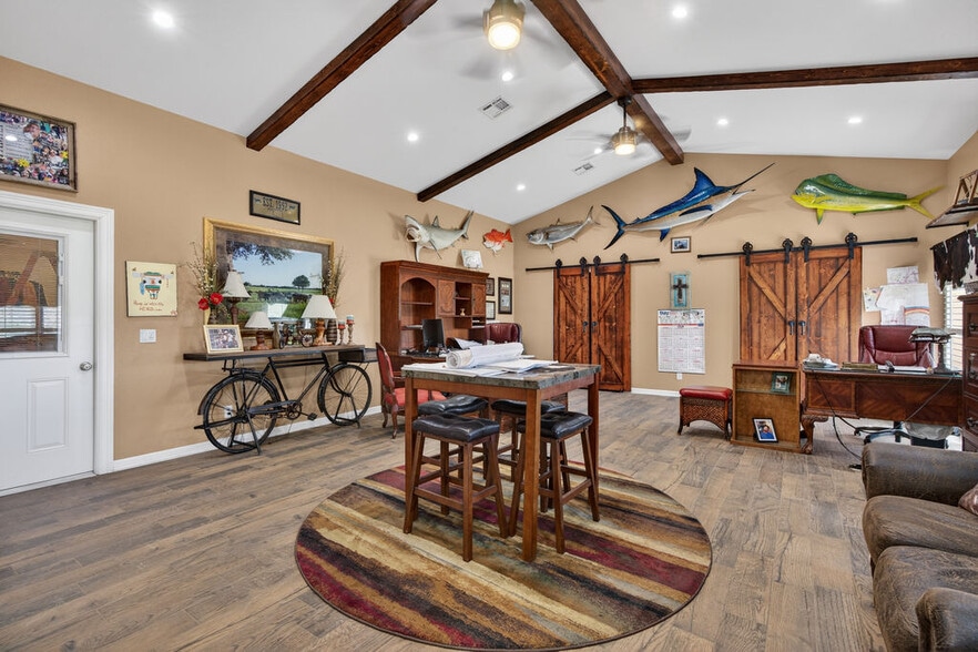 More Photos Of 464779 E 1070 Rd, Sallisaw Flex For Sale