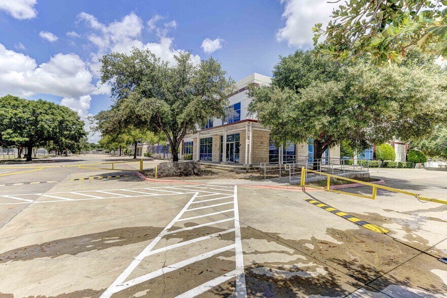 More Photos Of 9100 Hwy 290 E, Austin Research And Development For Sale