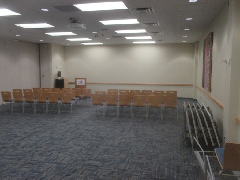 More Photos Of 705 E 60th St N, Sioux Falls Office For Sale