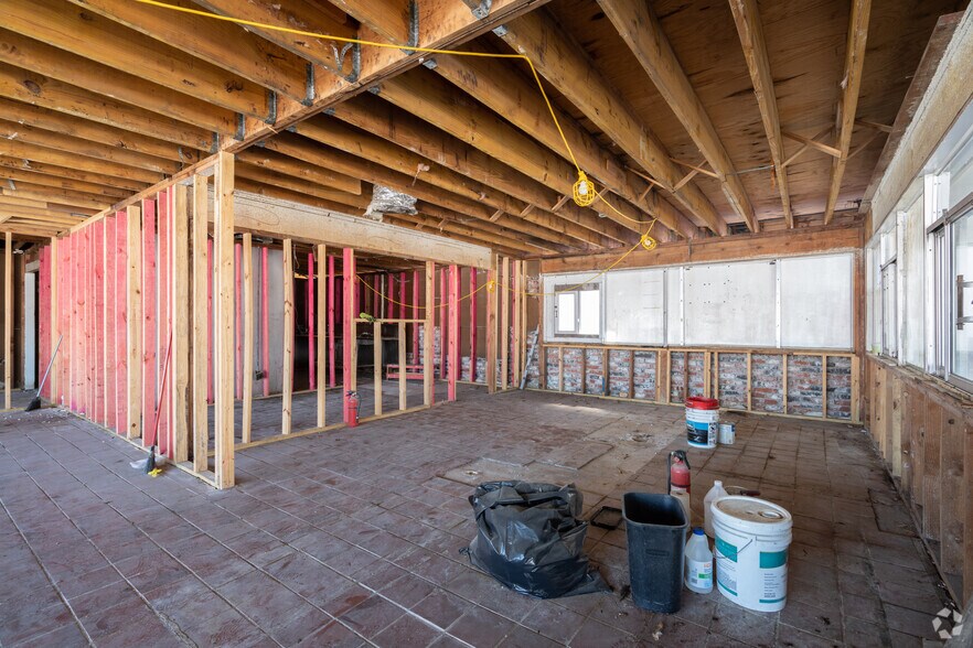 More Photos Of 1612 N Frazier St, Conroe Fast Food For Lease