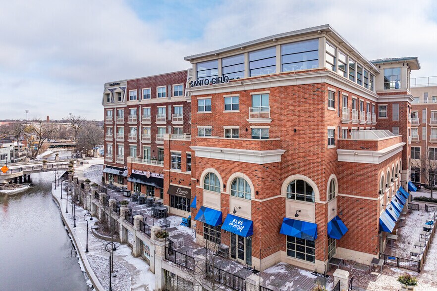 More Photos Of 123 Water St, Naperville General Retail For Lease