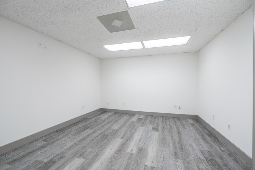 More Photos Of 3205 Industrial Way, Snellville Light Manufacturing For Lease