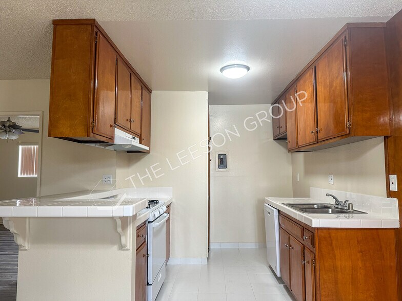 More Photos Of 1776 W Glencrest Ave, Anaheim Apartments For Sale