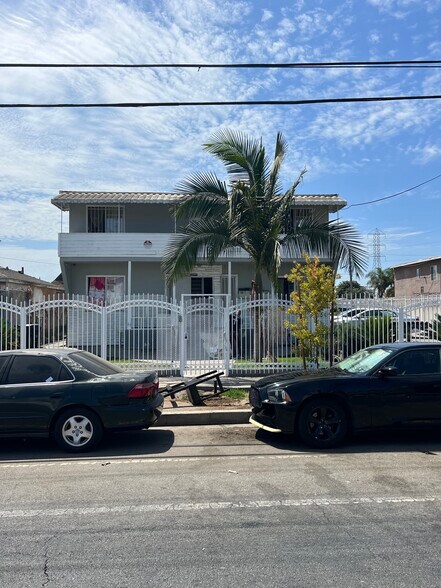 More Photos Of 714 E 108th St, Los Angeles Apartments For Sale