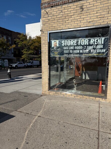 More Photos Of 33-19 30th Ave, Long Island City General Retail For Sale