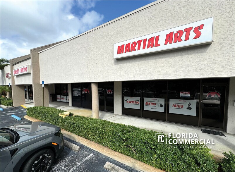 More Photos Of 1823 SE Federal Hwy, Stuart Unknown For Sale