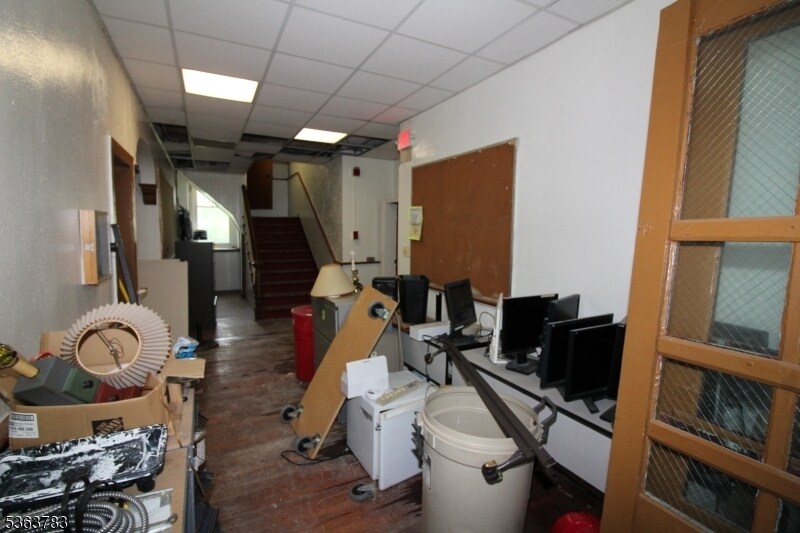 More Photos Of 16 Hampton Rd, Glen Gardner Flex For Sale