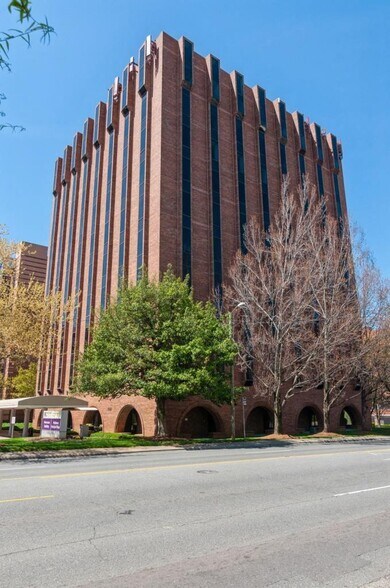 More Photos Of 1900 Randolph Rd, Charlotte Medical For Lease