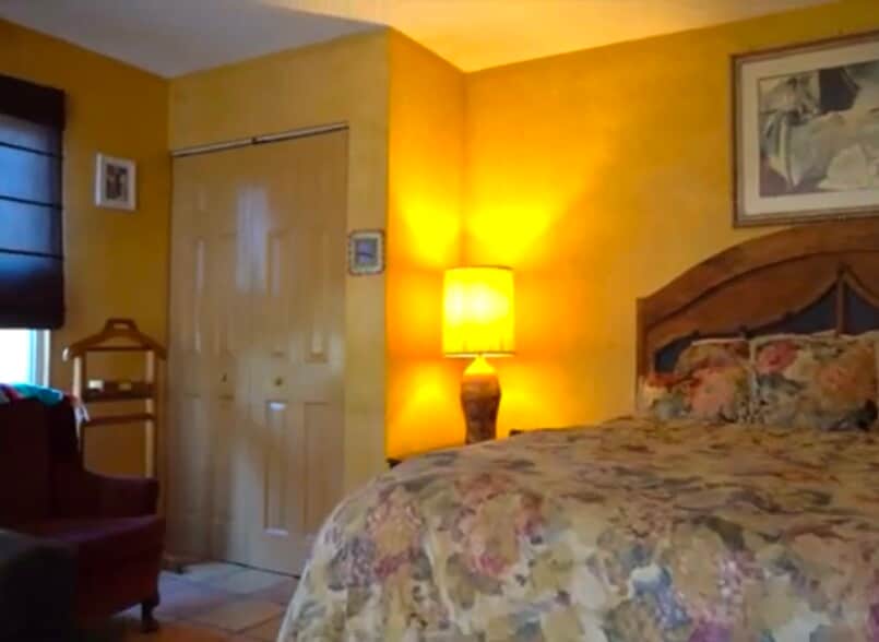 More Photos Of 22942 Crespi St, Woodland Hills Specialty For Sale