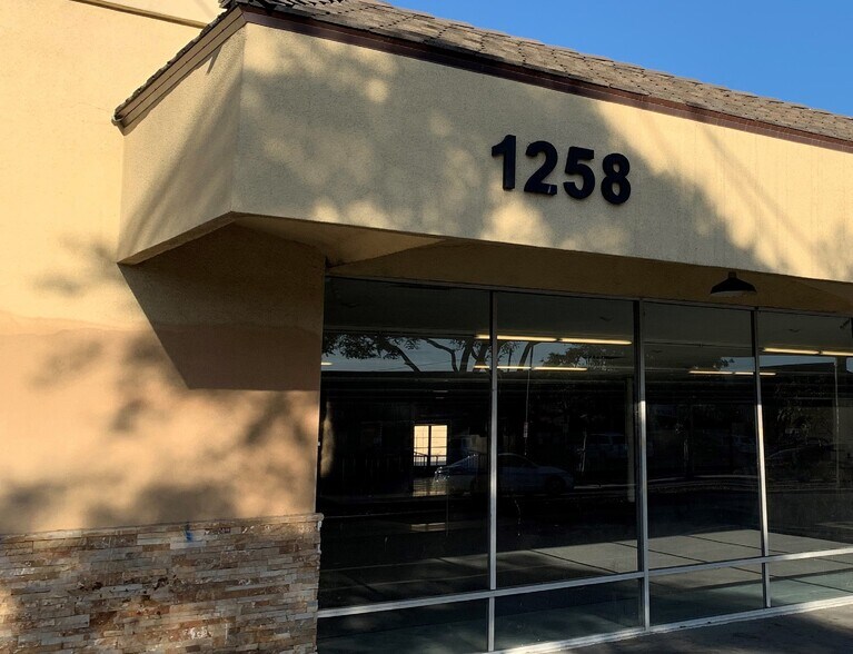 More Photos Of 1258 Saviers Rd, Oxnard Freestanding For Sale