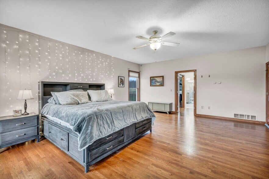 More Photos Of 16449 S Boone Rd, Columbia Station Specialty For Sale