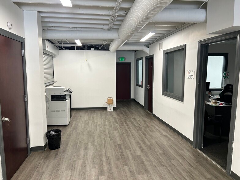 More Photos Of 7900 Pulaski Hwy, Rosedale Industrial For Lease