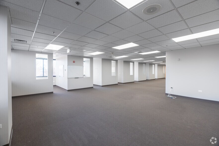 More Photos Of 7110 W Jefferson Ave, Lakewood Unknown For Lease