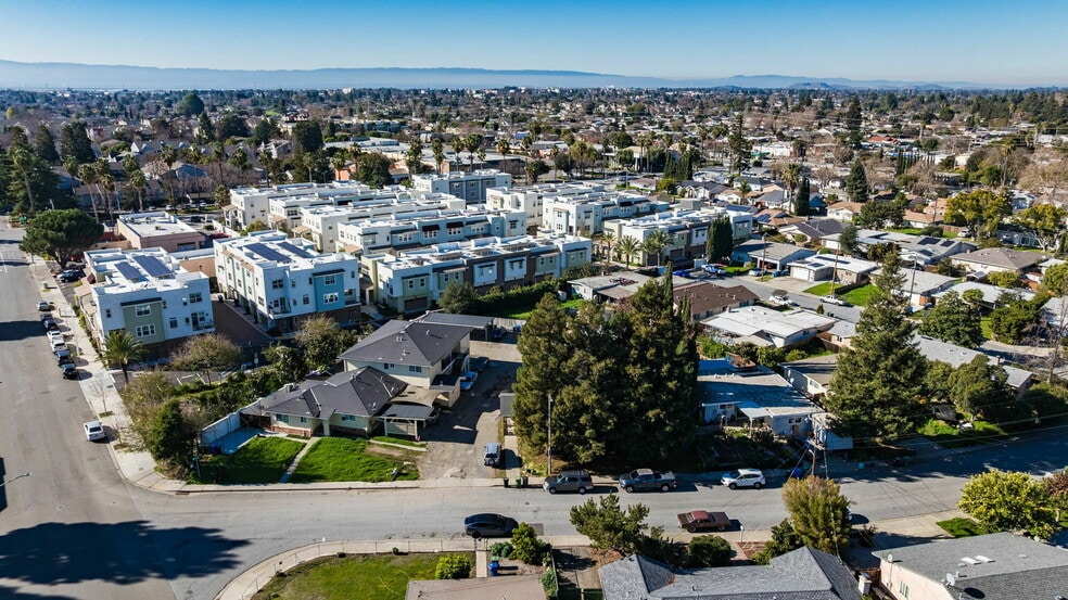 More Photos Of 40775 Max Dr, Fremont Apartments For Sale