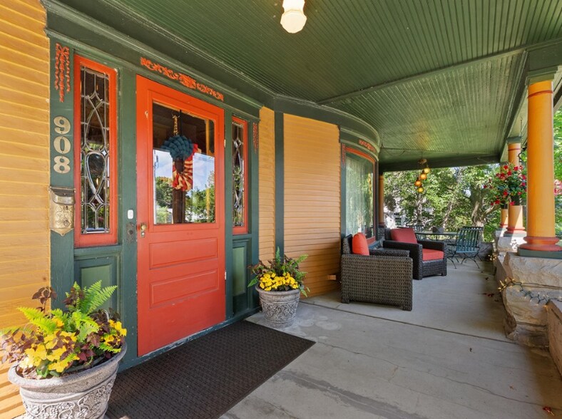 More Photos Of 908 Michigan St, Sturgeon Bay Hospitality For Sale