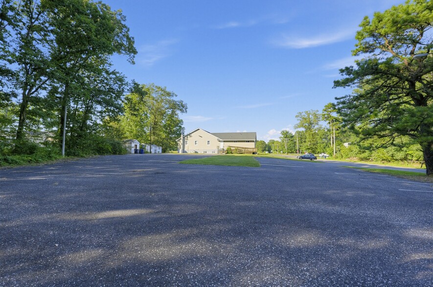 More Photos Of 1110 Coles Mill Rd, Williamstown Specialty For Sale