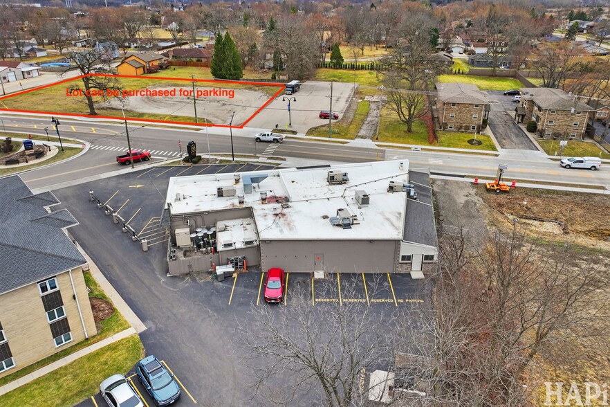 More Photos Of 10 W Grand Ave, Lake Villa Restaurant For Sale