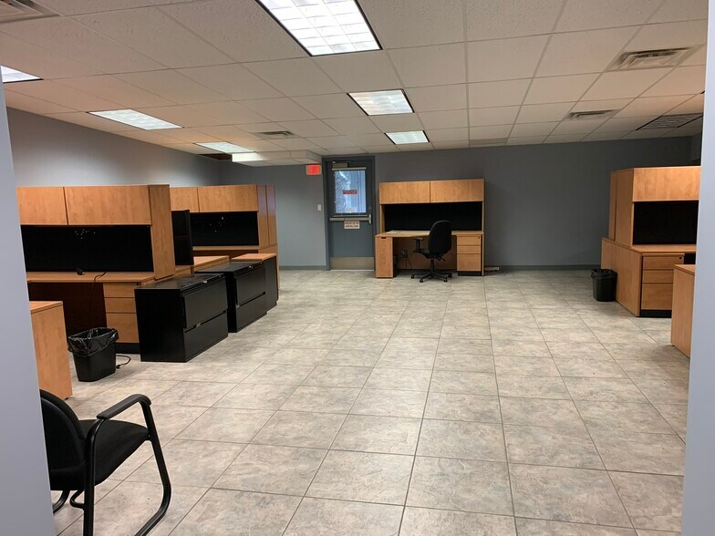 More Photos Of 5 Hyland Dr, Blenheim Manufacturing For Lease