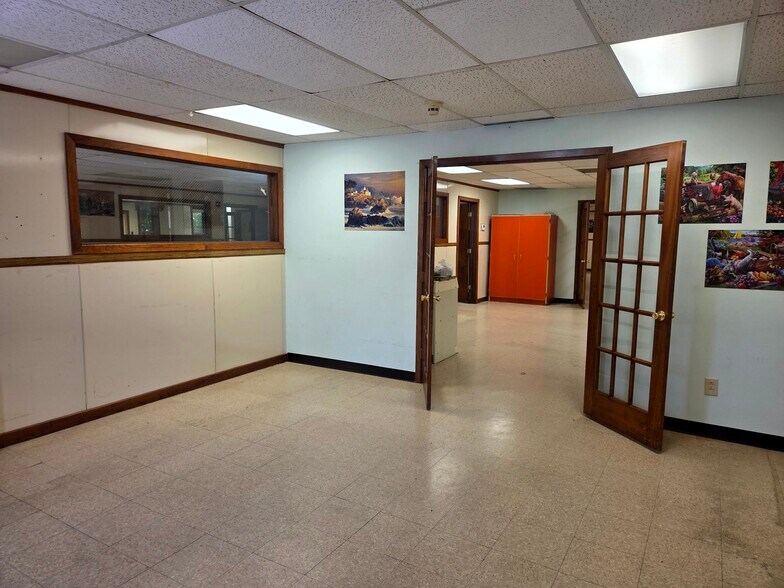 More Photos Of 2222 Belt Line Rd, Garland Religious Facility For Sale
