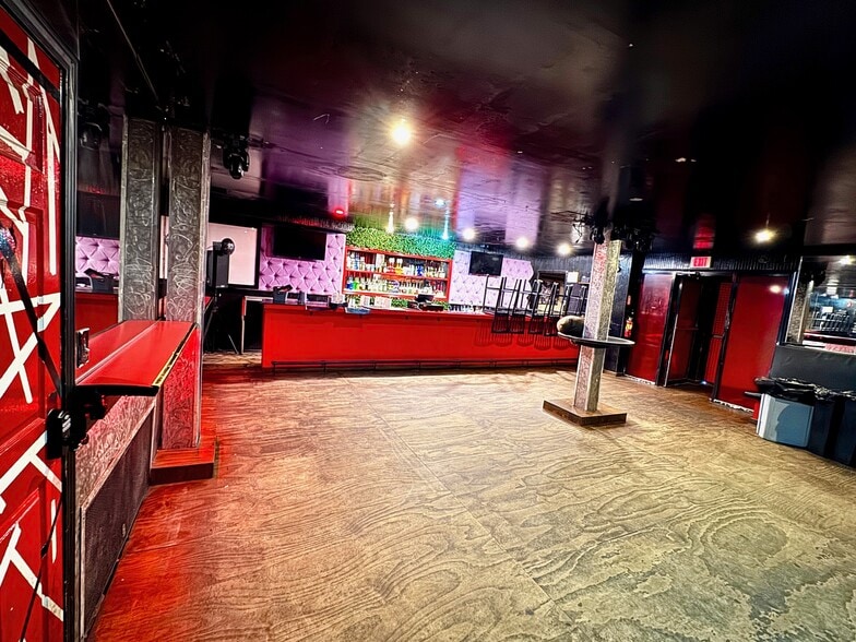 More Photos Of 37 E Main St, Buford Storefront Retail Office For Sale