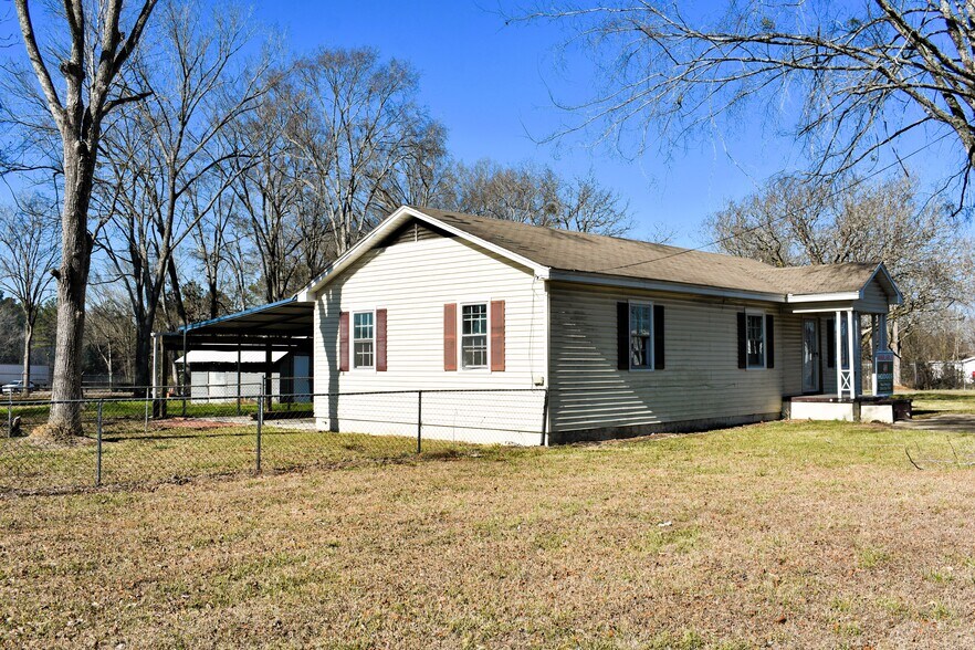 More Photos Of 7050 Mobile Hwy, Montgomery Industrial For Sale