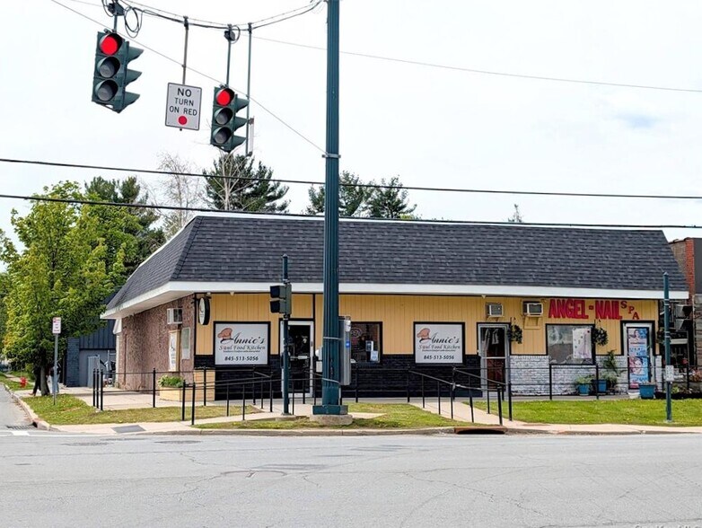 Primary Photo Of 485 Broadway, Monticello Storefront For Sale