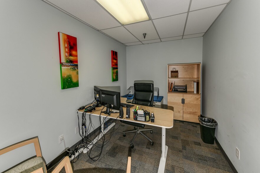 More Photos Of 2313 W Violet, Tampa Medical For Lease