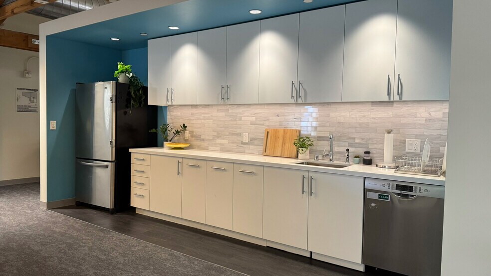 More Photos Of 1115 3rd St, San Rafael Office For Sale