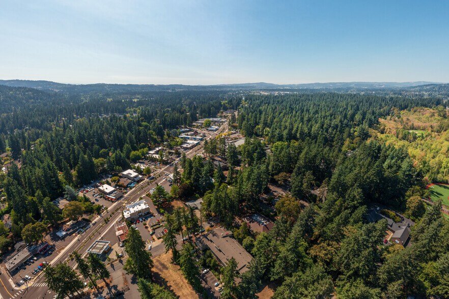 More Photos Of 4309 SW Oakridge Rd, Lake Oswego Medical For Sale