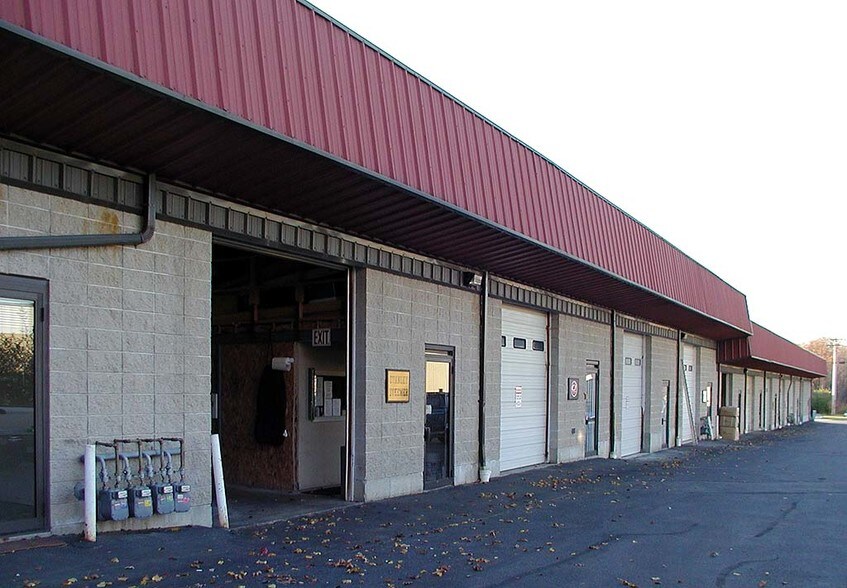 More Photos Of 9 Bonazzoli Ave, Hudson Warehouse For Sale