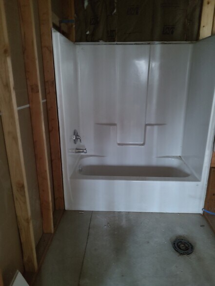 More Photos Of 1306 Melbourne Ct, Westport Multifamily For Sale