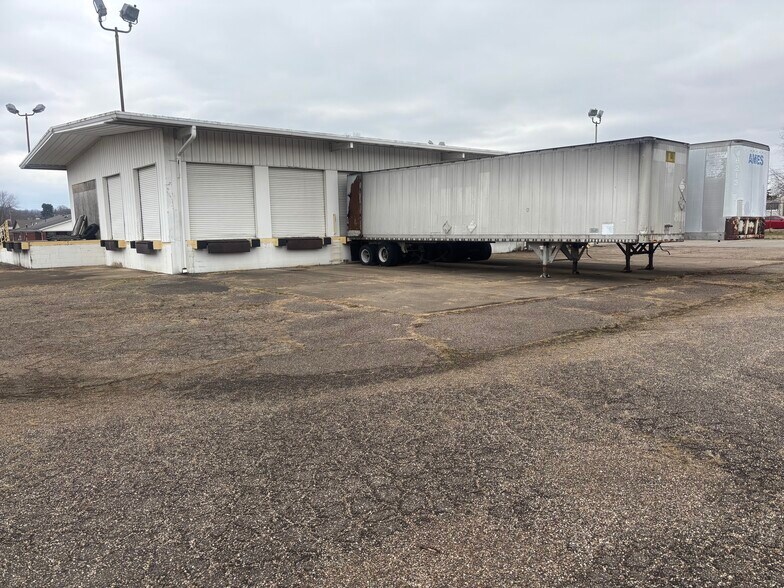 Primary Photo Of 123 Lee St, Belpre Land For Lease