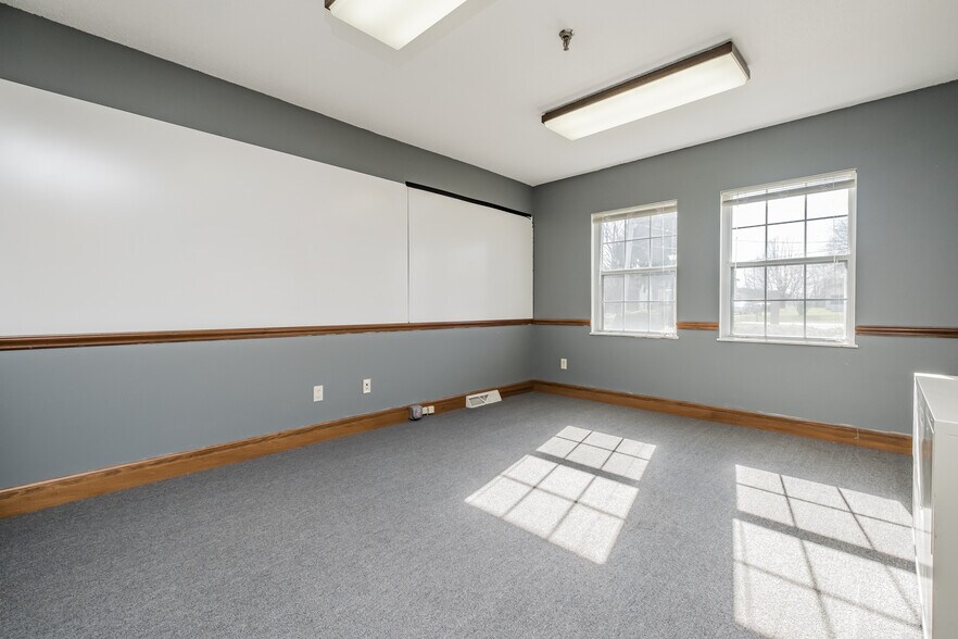 More Photos Of 7222 Day Ave SW, Navarre Medical For Lease