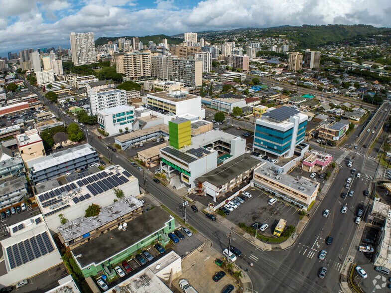 More Photos Of 1950 Young St, Honolulu Office For Lease