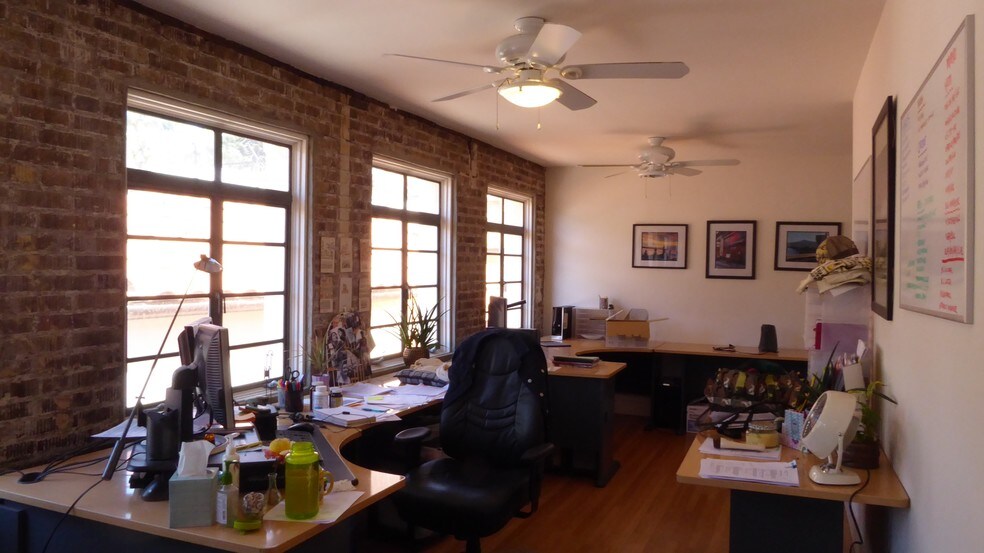 More Photos Of 451-461 E Main St, Ventura Storefront For Lease