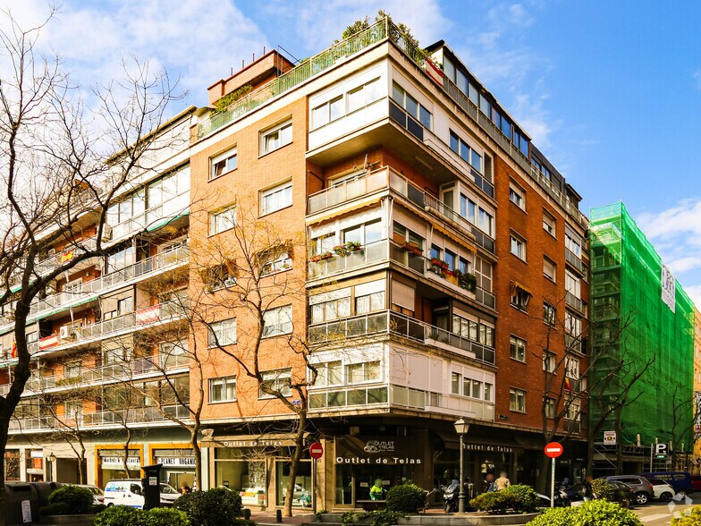 Primary Photo Of 40 Calle de Don Ramón de la Cruz, Madrid Apartments For Sale