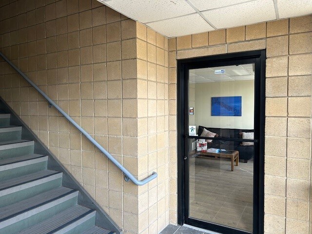 More Photos Of 540 E Main St, Branford Flex For Sale