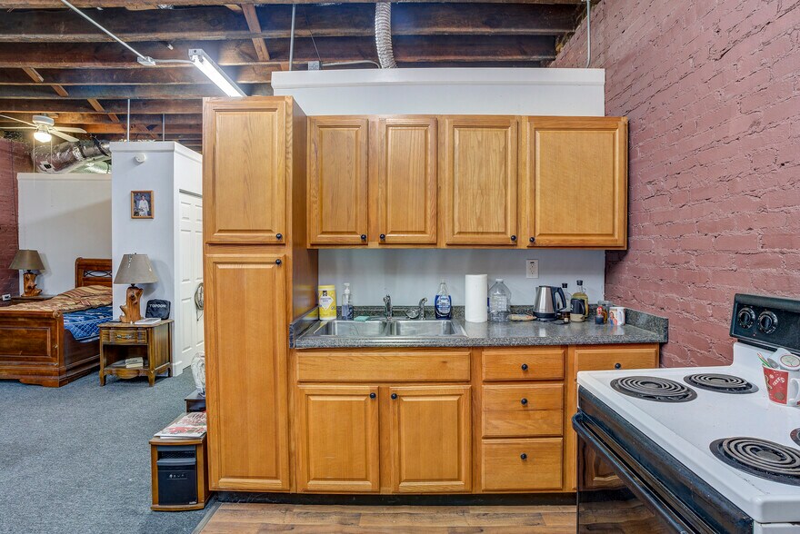 More Photos Of 140 W Market St, Johnson City Storefront Retail Residential For Sale