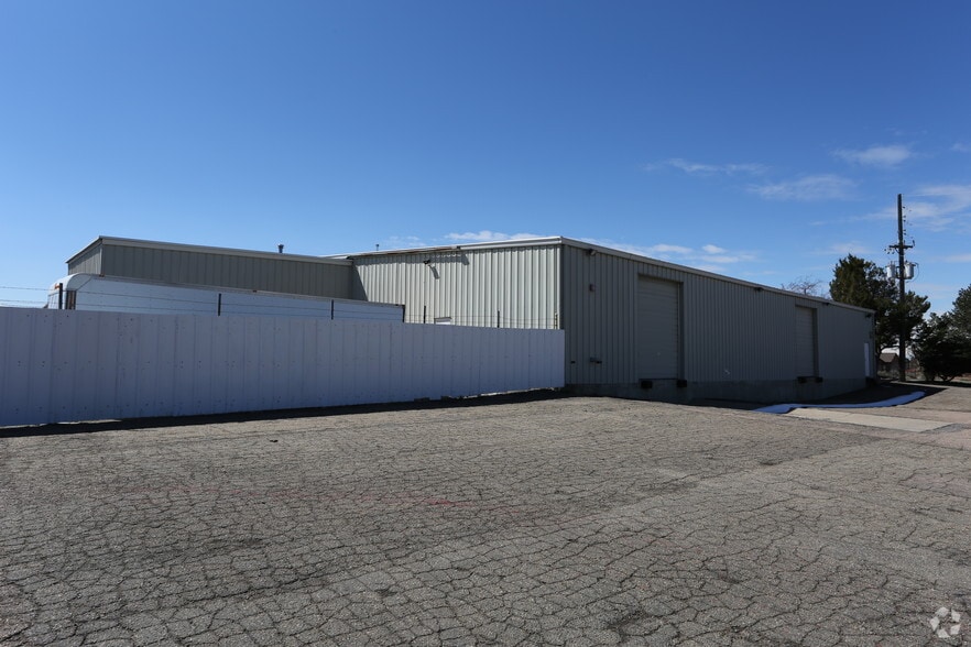 More Photos Of 1690 Chambers Rd, Aurora Light Distribution For Lease