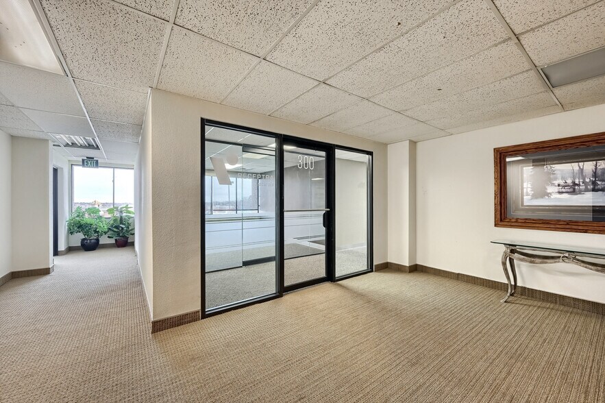 More Photos Of 7061 S University Blvd, Littleton Coworking Space