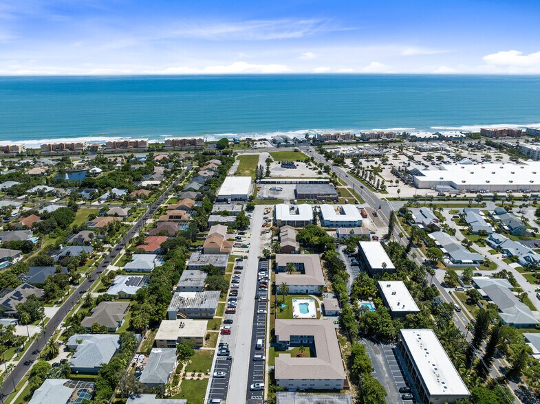 Primary Photo Of 1024 Park Dr, Indian Harbour Beach Apartments For Sale