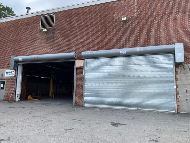 More Photos Of 55 Lafayette Ave, North White Plains Warehouse For Lease