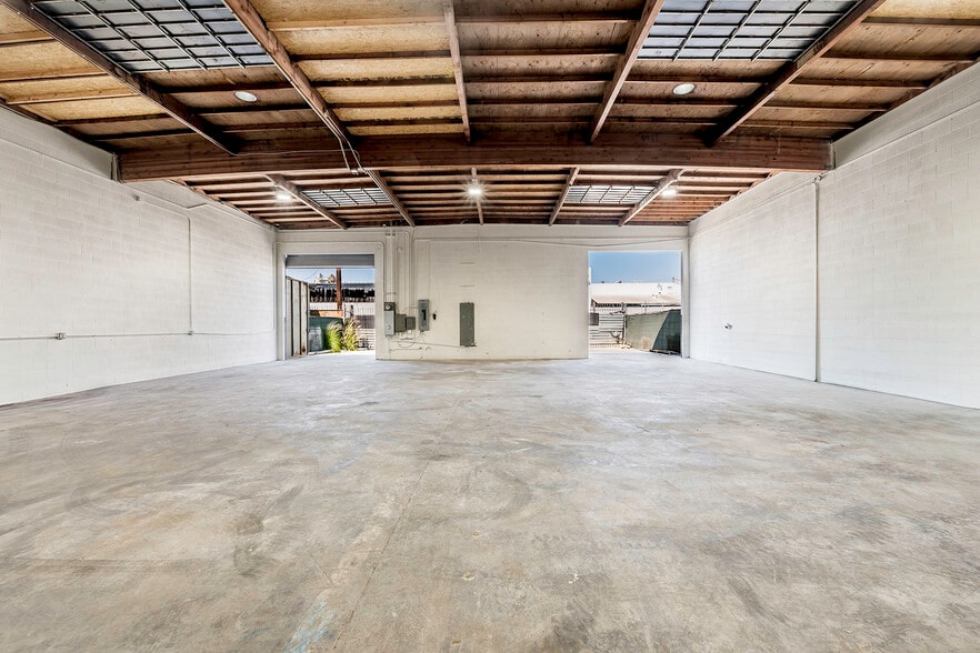 More Photos Of 133 W 155th St, Gardena Manufacturing For Sale