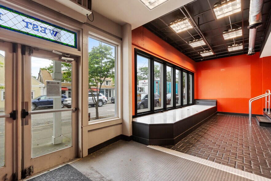 More Photos Of 615 Main St, Hyannis General Retail For Sale