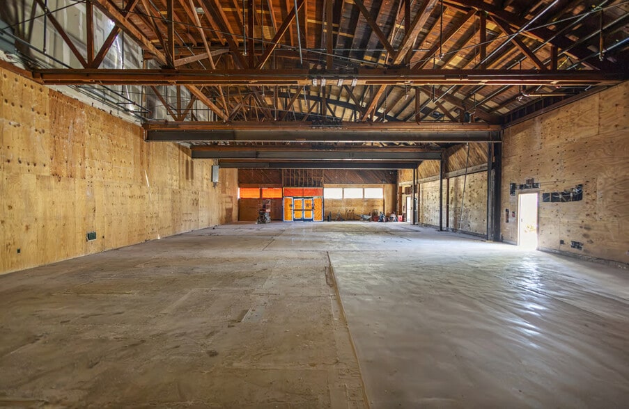 More Photos Of 712 N Glendale Ave, Glendale Unknown For Lease