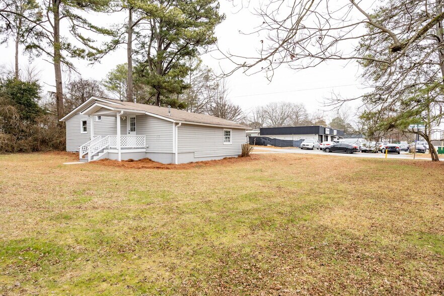 More Photos Of 1651 Donna Lynn Dr, Smyrna Office For Sale