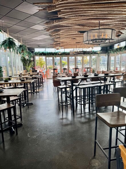 More Photos Of 15 Harbor Point Rd, Stamford Restaurant For Lease